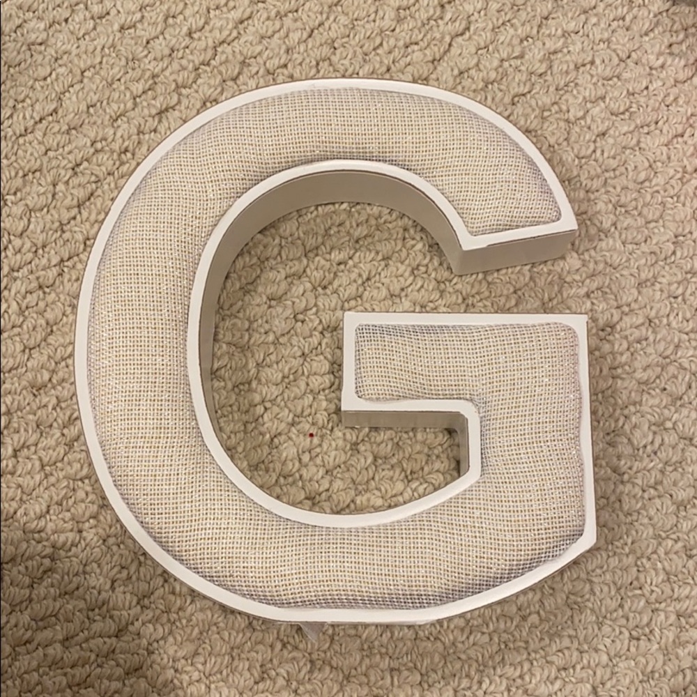 Decorative letter G